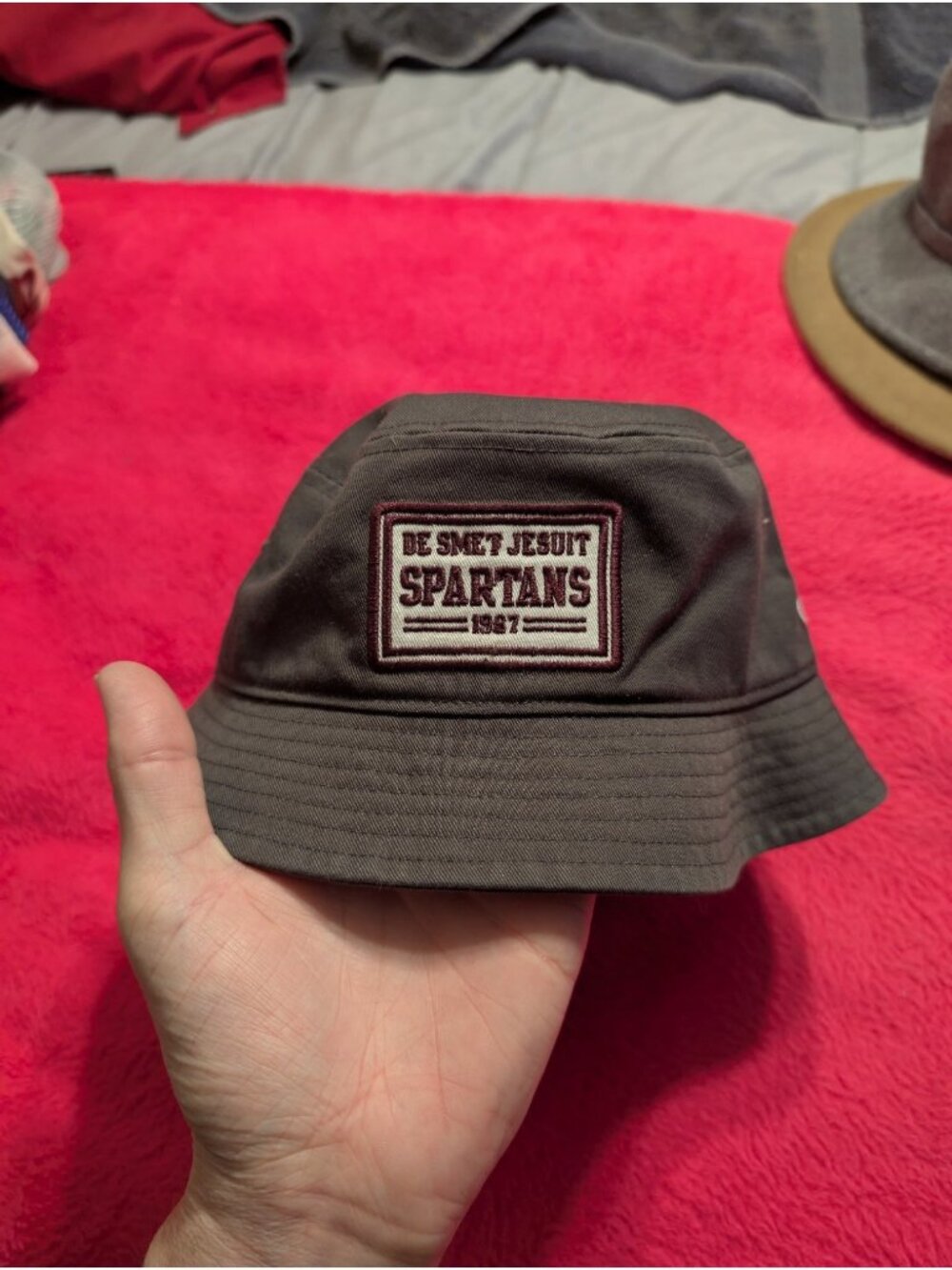 De Smet Jesuit Spartans Bucket Hat NWT Champion Small Medium Gray St Louis